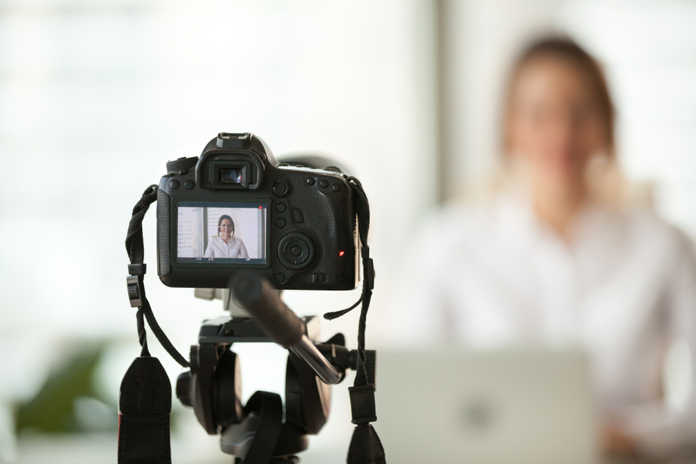 Professional,Dslr,Digital,Camera,Filming,Live,Video,Blog,Interview,Or
